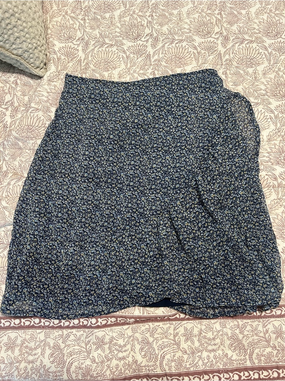 Abercrombie and Fitch - Women’s Navy Blue Floral Skirt